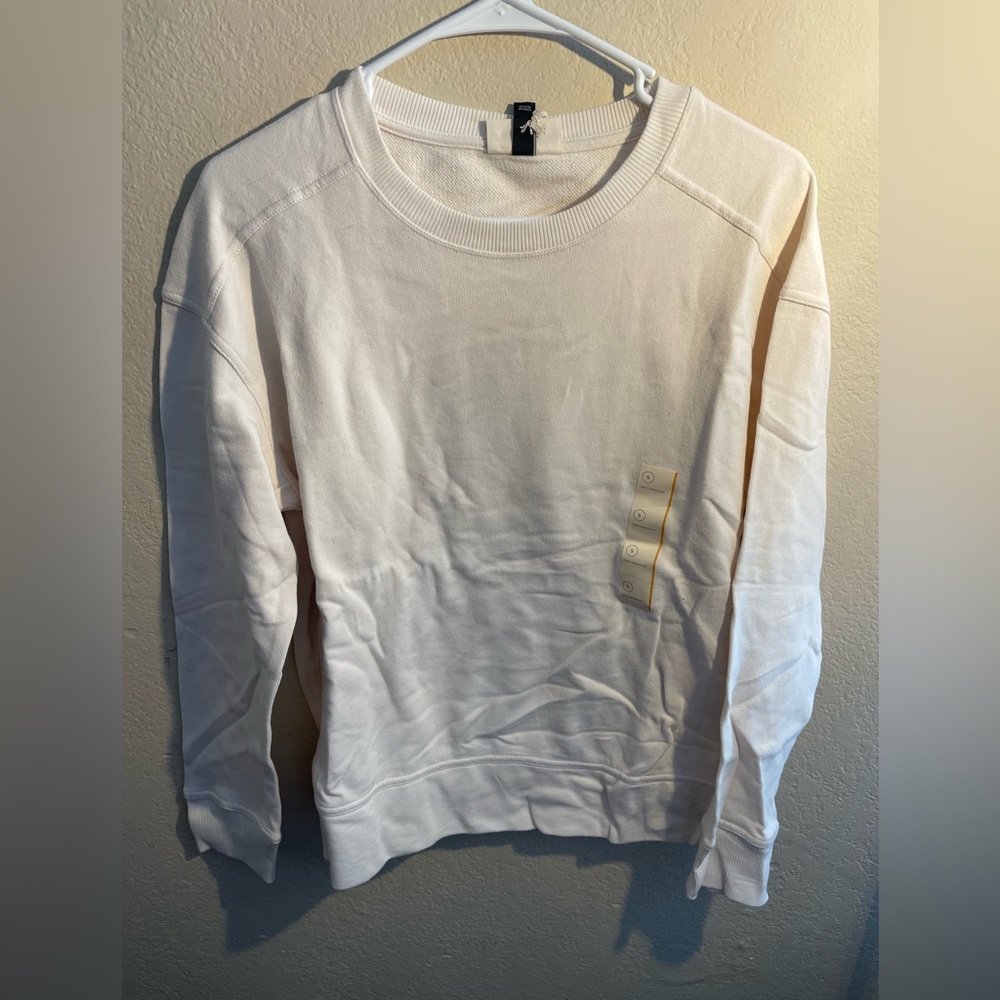 Universal thread women’s teen small plain cream sweatshirt-NWT